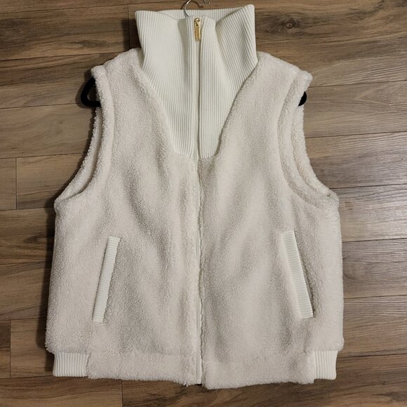 NWOT Draper James Teddy Faux Fur Vest - Picture 4 of 10